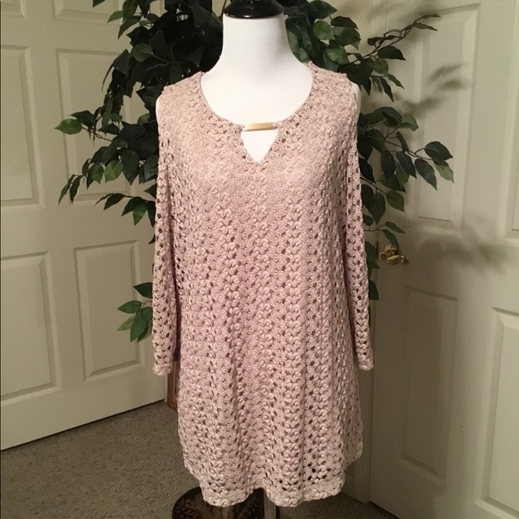 JM Collection Tops - Taupe Crocheted Cold Shoulder Top. Large